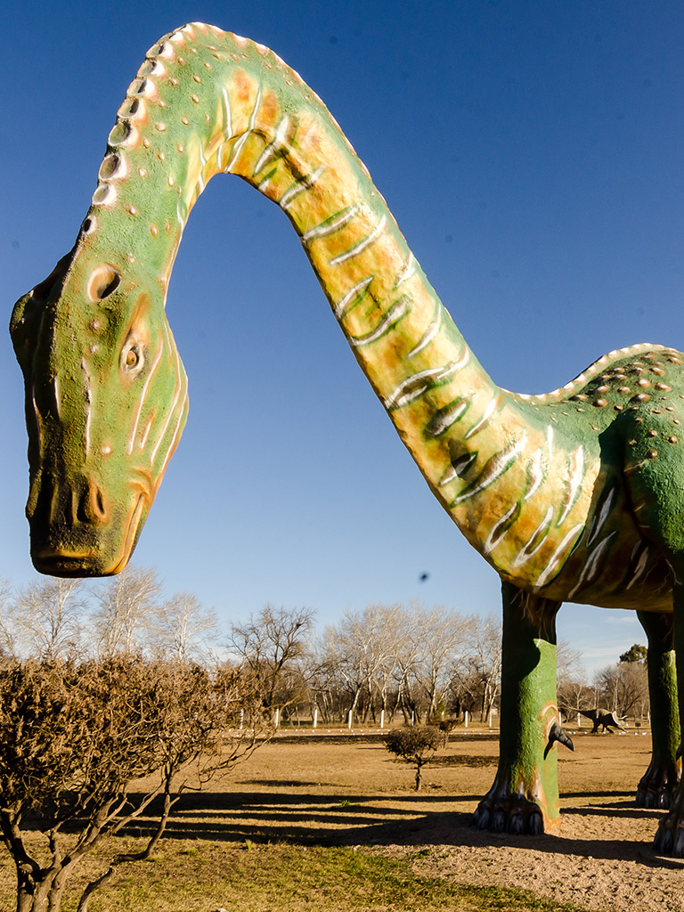 Img Municipios Turisticos - Estatua a tamaño real de dinosaurio